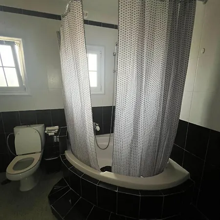 Piso Fiore ארונה